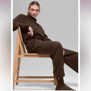 NWT ALO Waffle Weekend Escape Jogger